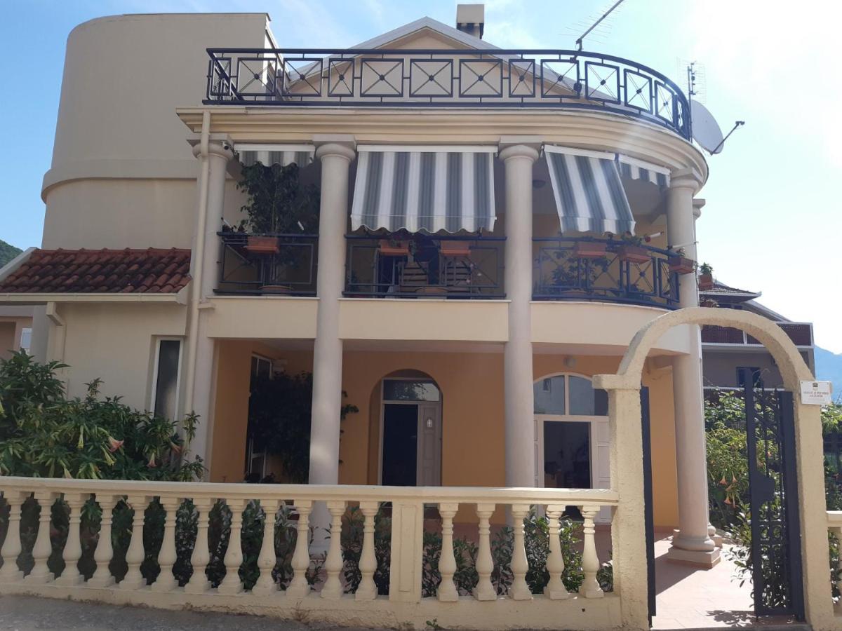 Apartmani Radovic Биела Екстериор снимка