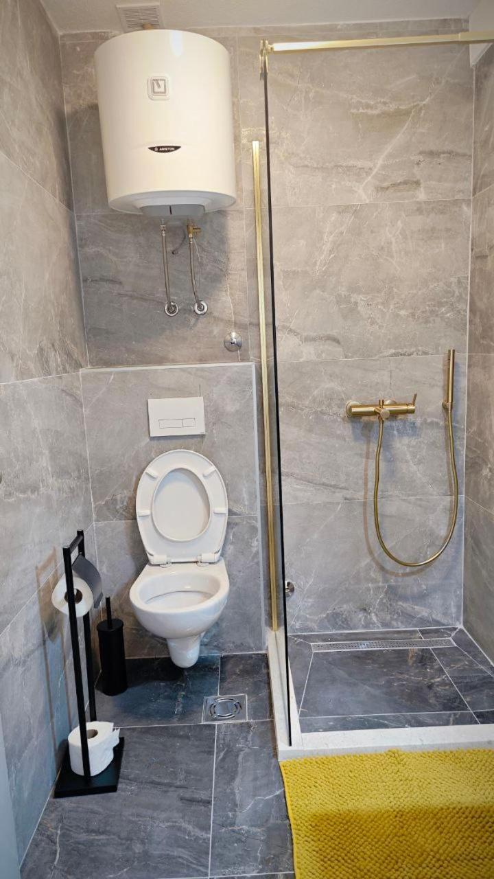 Apartmani Radovic Биела Екстериор снимка